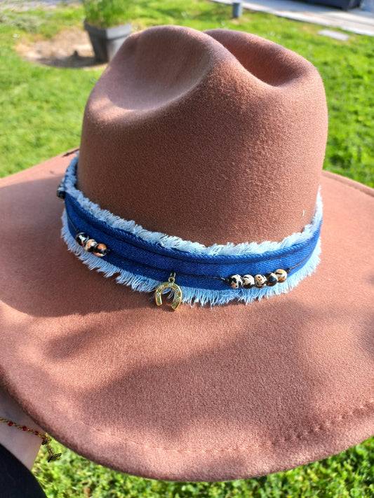 Déco  de chapeau jean et perles