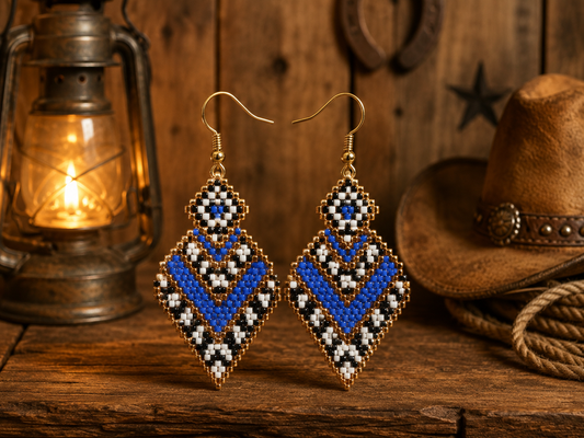 Boucles d'oreilles tissées bleu roi ,noire , blanche et or