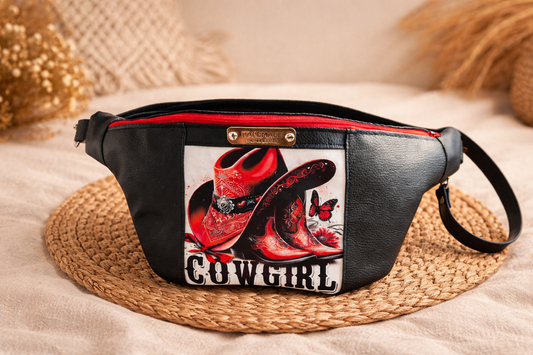 Sac banane chapeau et bottes noir et rouge